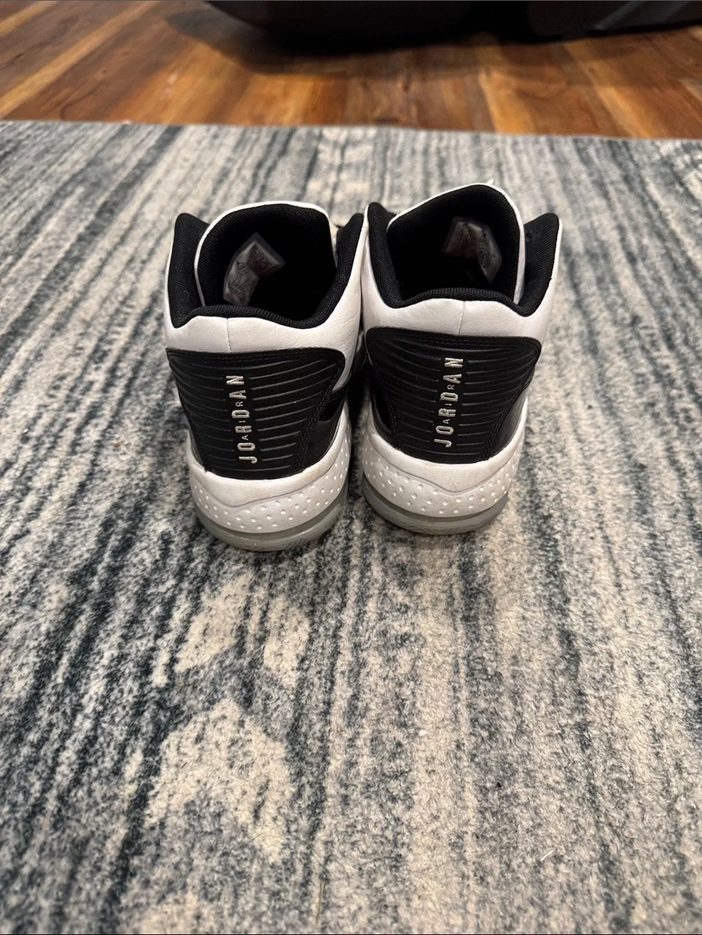 Jordan Kids White and Black Basketball Shoes with Red Jumpman Accent - Picture 4 of 6